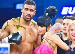 Cine transmite Benny Adegbuyi - Badr Hari la TV. Meciul anului în MMA