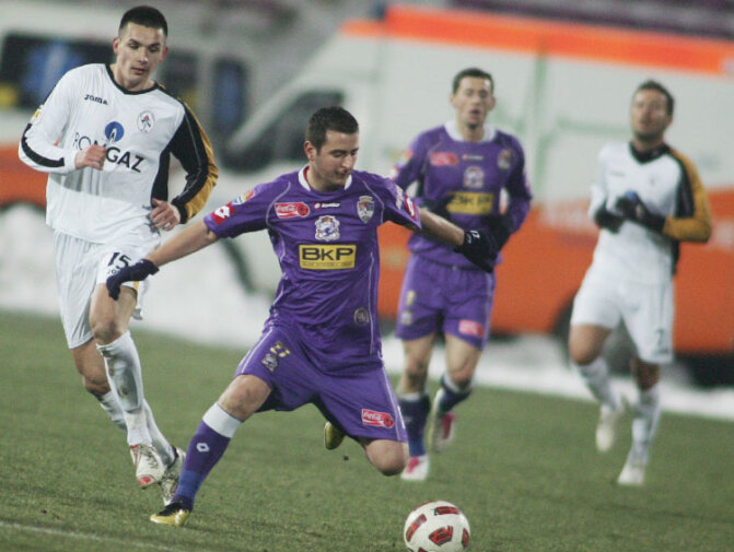 http://images.gsp.ro/usr/thumbs/thumb_671_x_505/2011/02/26/340964-poli-gaz-metan-medias04.jpg