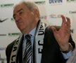FOTO  » Hizo e manager general la U Cluj: "Nu aducem jucători de pe DVD-uri sau internet" ;)