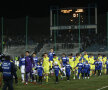 Intrarea echipelor Steaua şi Craiova pe teren