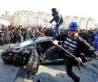 FOTO » Protest inedit în China: Lamborghini Gallardo distrus cu ciocanele!
