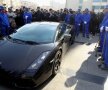 FOTO » Protest inedit în China: Lamborghini Gallardo distrus cu ciocanele!
