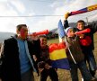 Patru copii din comuna Stejaru s-au vopsit pe faţă şi au fluturat steaguri pentru a susţine echipa naţională