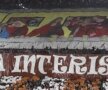 Fanii lui AC Milan au afişat un banner imens "dedicat" lui Leonardo, fost jucător şi antrenor al rossonerilor, în prezent tehnician la Inter: "Iuda interist"