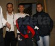 Zîmbestul trist al unui fotbalist încătuşat FOTO: Cristi Preda