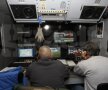 A treia cameră din carul DigiSport se ocupă cu tot ce înseamnă transmisie dintre stadion - satelit - televizoare