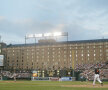Oriole Park din Camden Yards, Baltimore, este cel mai retro stadion construit in timpurile moderne. A fost ridicat in 1992 si are 50.000 de locuri in tribune. Este caminul echipei de baseball Baltimore Orioles. Acest stadion contine cladirea unei vechi gari (foto: Reuters)