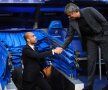 Mourinho l-a privit de sus pe Guardiola. Si a platit :D