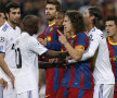 Diarra, Puyol și Keita au
fost mereu în centrul
duelurilor încinse care au
pus în umbră fotbalul pe
“Bernabeu”
Foto: Reuters