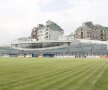 Gazonul de pe stadionul FK Obilici a fost tuns azi