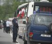 Autocarele cu suporteri dinamovişti au fost escortate de jandarmi