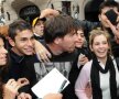 Lionel Messi a avut parte de un moment neplăcut în timp ce dădea autografe în orașul natal (sursa foto: lacapital.com.ar)