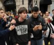 Lionel Messi a avut parte de un moment neplăcut în timp ce dădea autografe în orașul natal (sursa foto: lacapital.com.ar)
