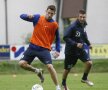 Mihai Costea se acomodează cu mingea şi cu noii colegi