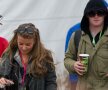 FOTO » Rivalii Carroll şi Rooney, undercover la festivalul de la Glastonbury