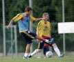 Antrenament efectuat la Rimini de cei 21 de fotbalişti români convocaţi de Victor Piţurcă la prima acţiune după ce a preluat pentru treia oară echipa naţională