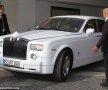 Rolls Royce-ul de lux închiriat cu 1.300 de euro de Ecclestone pentru a duce mireasa la ceremonie Foto: Alex Nicodim