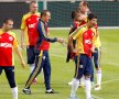 Antrenamentul României pe stadionul Josy Barthel s-a desfăşurat începînd cu ora 12:00 Au participat toţi jucătorii care au făcut deplasarea, inclusiv suspendatul Săpunaru, cel care va reveni în echipă contra Franţei