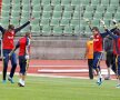 Antrenamentul României pe stadionul Josy Barthel s-a desfăşurat începînd cu ora 12:00 Au participat toţi jucătorii care au făcut deplasarea, inclusiv suspendatul Săpunaru, cel care va reveni în echipă contra Franţei