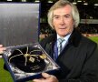 Pat Jennings (Irlanda de Nord) primul fotbalist căruia i-a fost oferită distincţia UEFA