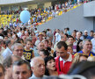 Cu mai putin de doua ore inaintea meciului Romania - Franta, in tribune s-au adunat peste 2.000 de fani
