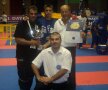 Sensei Ion Gîrbea, campion european Valentin Chirea şi sensei Dumitru Mocănaşu. Jos, sensei Adrian Dejanu 