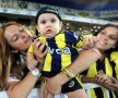Turcii au găsit o soluţie originală pentru a combate violenţa de pe stadioane. Vor să populeze tribunele exclusiv cu femei şi copii! 