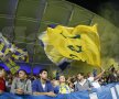 Chiar daca au fost sustinuti de un stadion arhiplin, "lupii galbeni" au iesit de pe teren cu coada plecata, invinsi de Dinamo cu 5-1