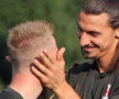 Moment tandru la Milan: Zlatan Ibrahimovici (dreapta) şi Ignazio Abate