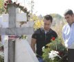 Imagini cu jucătorii lui Dinamo la mormîntul lui Cătălin Hîldan