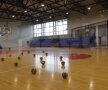 Imagini din sala Sportrurilor din Giurgiu după moartea baschetbalistului american