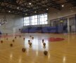 Imagini din sala Sportrurilor din Giurgiu după moartea baschetbalistului american