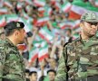 Militarii sînt mereu
prezenți pe arenele
sportive din Iran