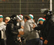 Fanii Legiei nu au văzut jumătate de meci din cauza percheziţiilor la care au fost supuşi de jandarmi şi firma de pază. FOTO: Alex Nicodim