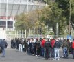 Suporterii Stelei şi Rapidului au făcut coadă la casele de bilete
