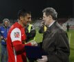 Dănciulescu a fost premiat de Cornel Dinu pentru cele 200 de goluri reuşite în campionatul intern
