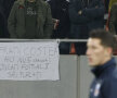 Povestea unui BANNER » Suporterii stelişti sînt disperaţi: ”Echipa noastră dispare în fiecare zi!”