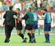 În 1999, Gino Iorgulescu a fost blocat de Cristi Munteanu să nu-și verse nervii pe Zotta, ascuns după Carabaș