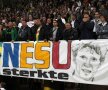 Suporterii au afișat și ieri un banner special pentru român: "Neșu, fii tare!"