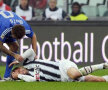 Mutu a fost primul jucător care a încercat să îl ajute pe Del Piero (Foto: gazzetta.it)