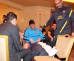 Villa, încurajat de Guardiola. Cei doi se au dezminţit zvonurile care-i dădeau certaţi (sursa foto: fcbarcelona.cat)