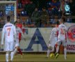 Ionel Dănciulescu a obţinut penalty după un duel cu Robert Ilyes