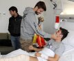 David Villa a fost vizitat la spital de colegii săi de la Barcelona, Puyol, Pique, Fabregas şi Fontas