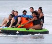 Serena Williams s-a relaxat pe o navă cîteva ore, la Miami, alături de prieteni. Sursa: photo news