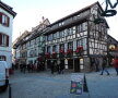 Petite France este zona cea mai
pitorească a Strasbourgului. Arhitectura alsaciană este un
amestec stilistic german și franțuzesc