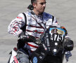 Start întunecat în Raliul Dakar
1 IANUARIE, MAR DEL PLATA. Cu doi kilometri înainte de sfîrşitul unei speciale ale primei etape, argentinianul Jorge Boero (38 de ani) a căzut de pe motocicletă şi a murit acasă, în Mar del Plata
Foto: Reuters