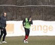 Cîinii" au efectuat azi primul antrenament cu mingea de cînd au reluat pregătirile