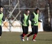 Cîinii" au efectuat azi primul antrenament cu mingea de cînd au reluat pregătirile