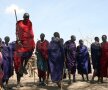 Spectacol dat de tribul de masai în Serengenti