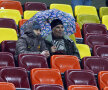 15 decembrie 2011: spectatorii veniți la Steaua - Voința Sibiu (1-0) au fost plouați chiar sub acoperiș